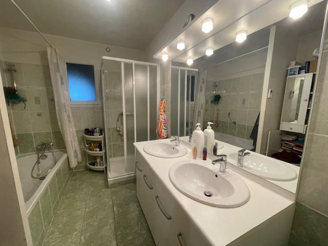 Maison - 86 m² - 4 pièces