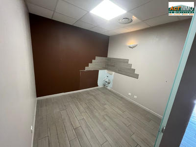 Local commercial - 52 m² - 3 pièces