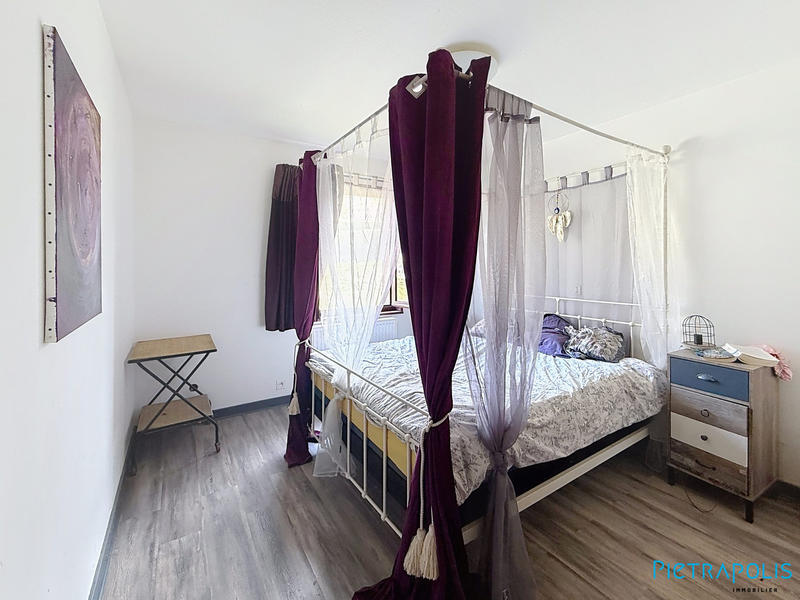 Maison - 92 m² - 5 pièces