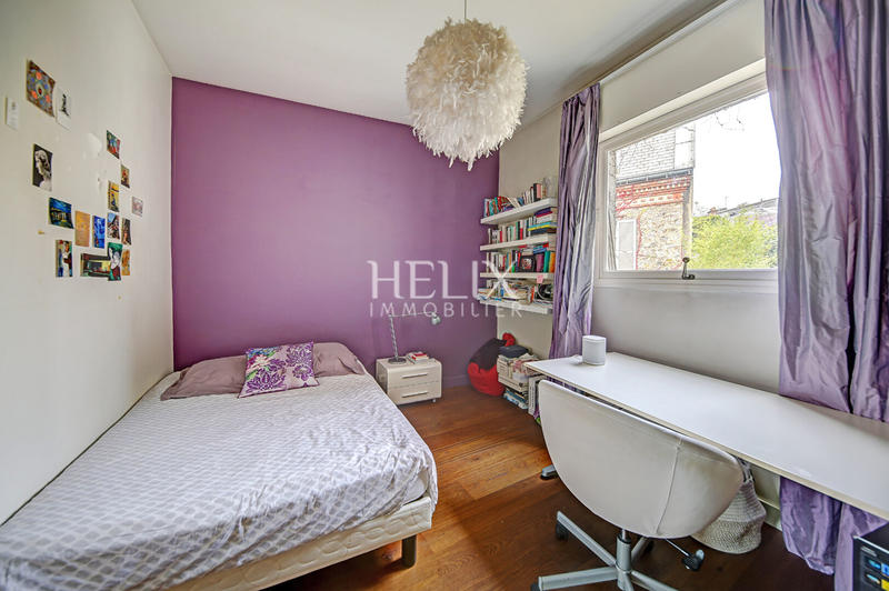 Maison - 250 m² - 8 pièces