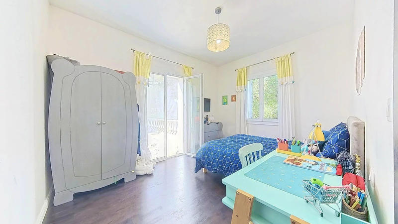 Villa - 223 m² - 6 pièces