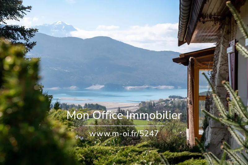 Maison - 200 m² - 6 pièces