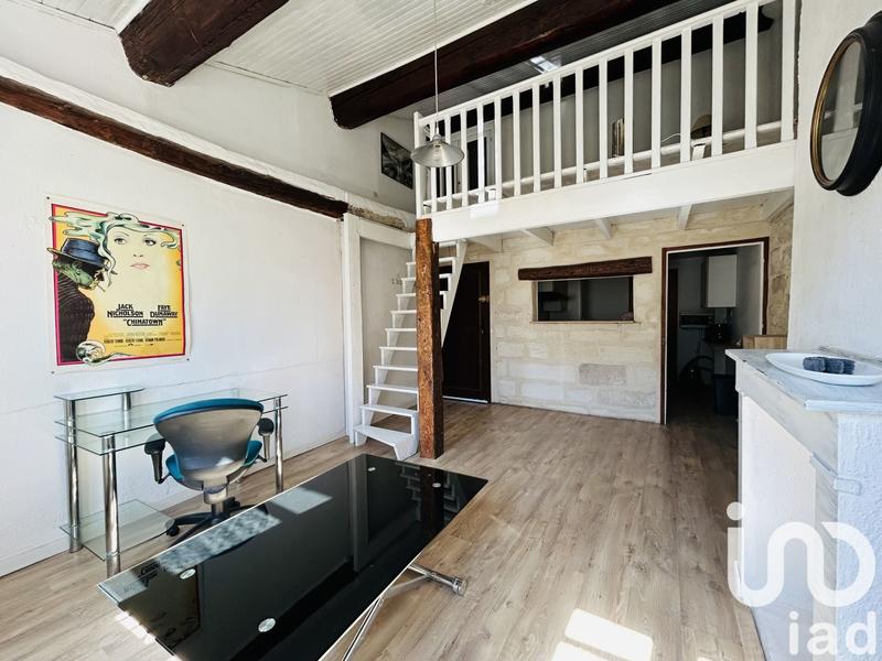 Studio - 30 m² - 1 pièce