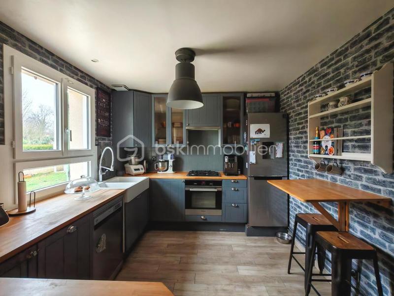 Maison - 91 m² - 6 pièces