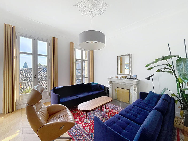 Appartement - 120 m² - 5 pièces