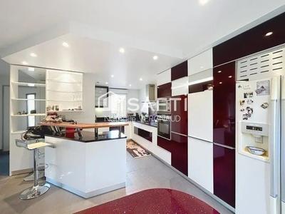 Maison - 107 m² - 5 pièces