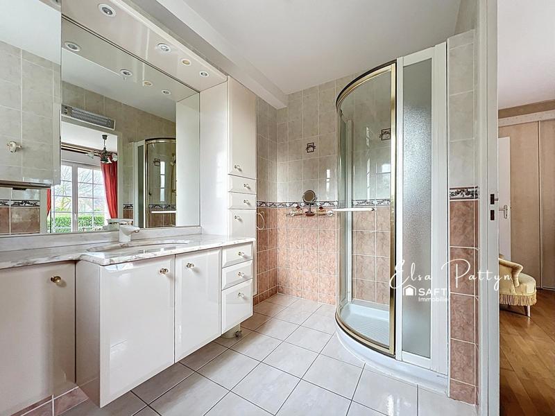 Maison - 121 m² - 5 pièces