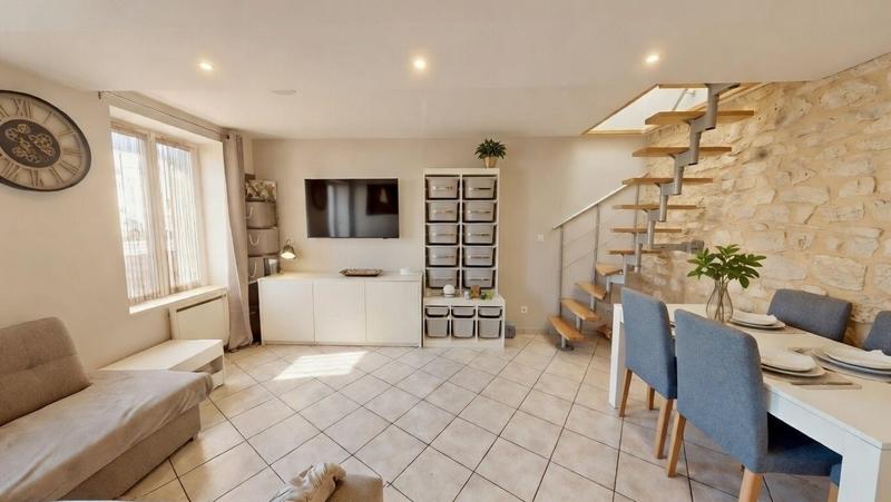 Maison - 85 m² - 4 pièces