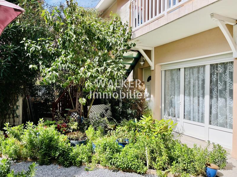 Villa - 260 m² - 10 pièces