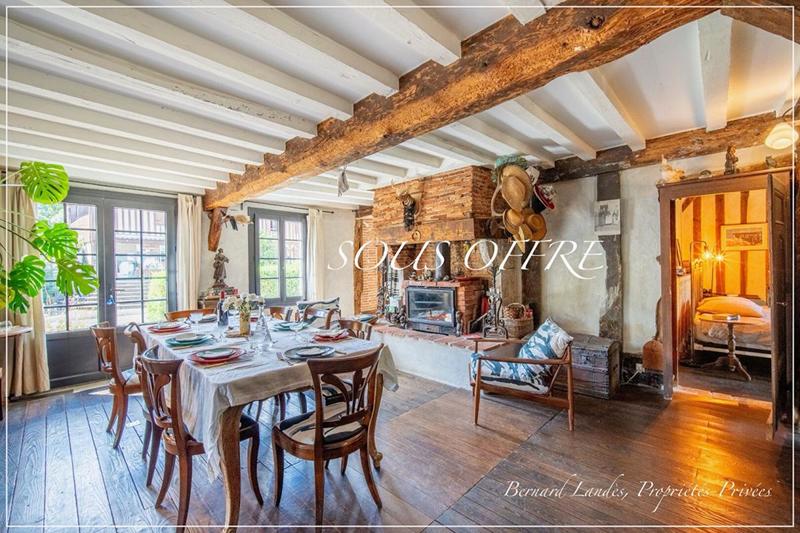 Maison - 218 m² - 9 pièces