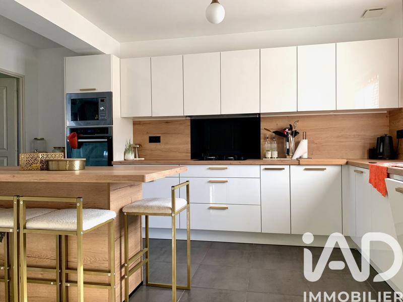 Maison - 174 m² - 7 pièces