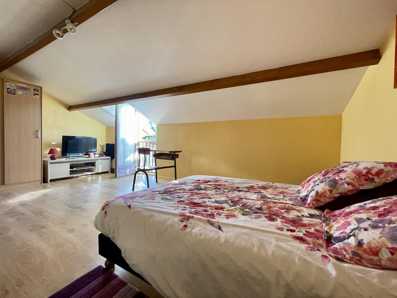 Maison - 230 m² - 6 pièces