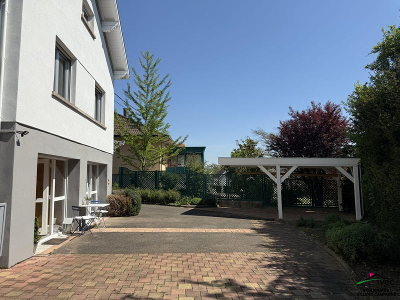 Maison - 226 m² - 8 pièces