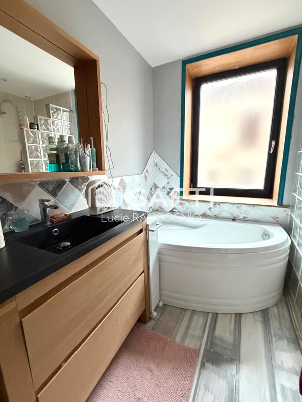 Maison - 95 m² - 4 pièces