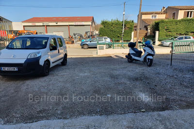 Parking / Garage - 75 m²