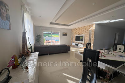 Maison - 104 m² - 5 pièces