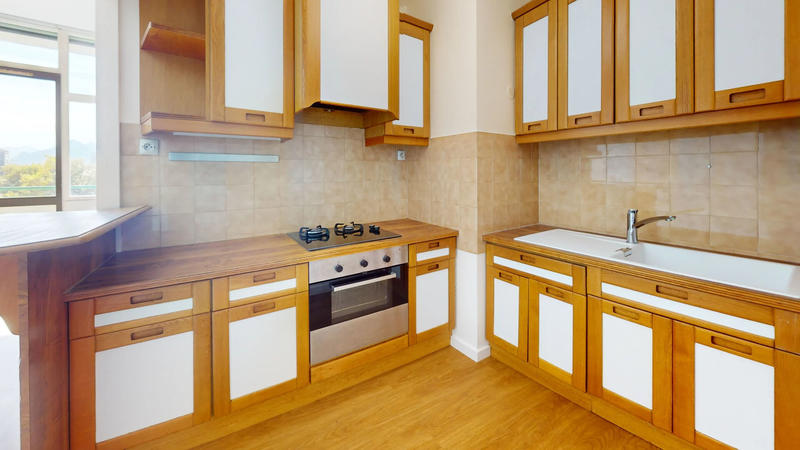 Appartement - 83 m² - 2 pièces