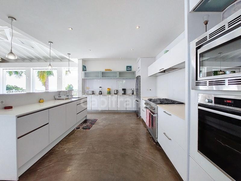 Propriété - 530 m² - 10 pièces