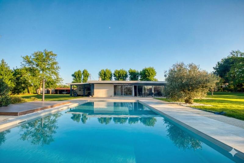 Pavillon - 135 m² - 6 pièces