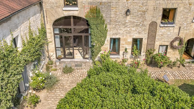 Maison - 550 m² - 15 pièces