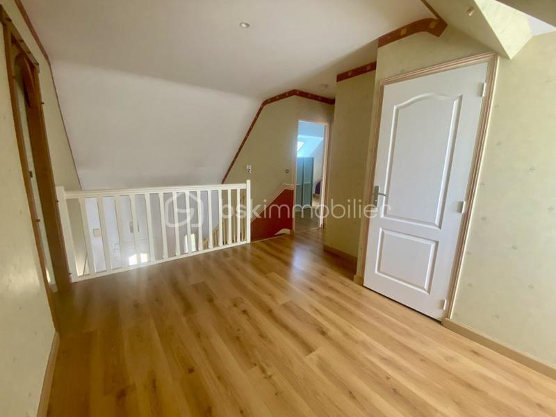 Château - 134 m² - 6 pièces