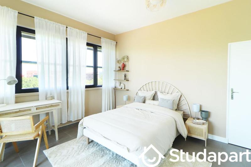 Chambre - 10 m² - 1 pièce