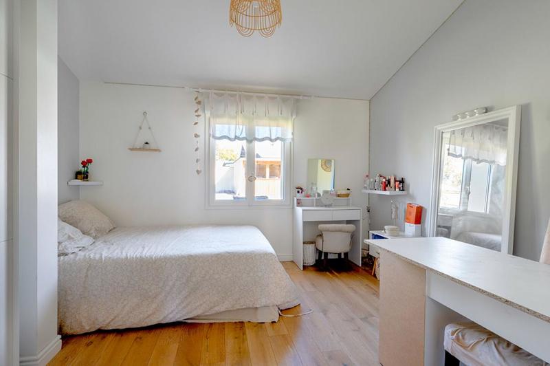 Maison - 200 m² - 6 pièces