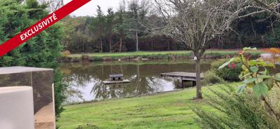 Maison traditionnelle - 271 m² - 8 pièces