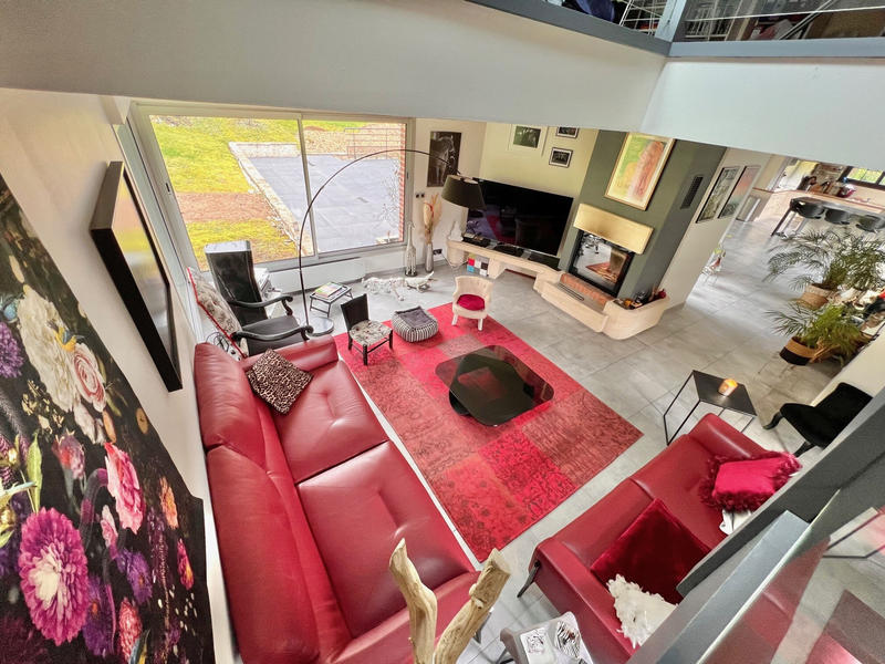 Propriété - 215 m² - 8 pièces