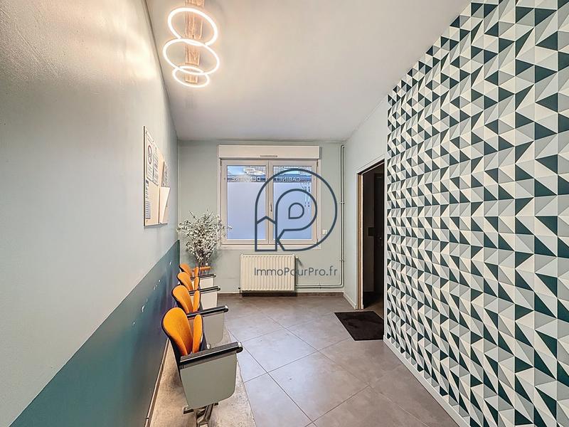 Local d'activités - 167 m²