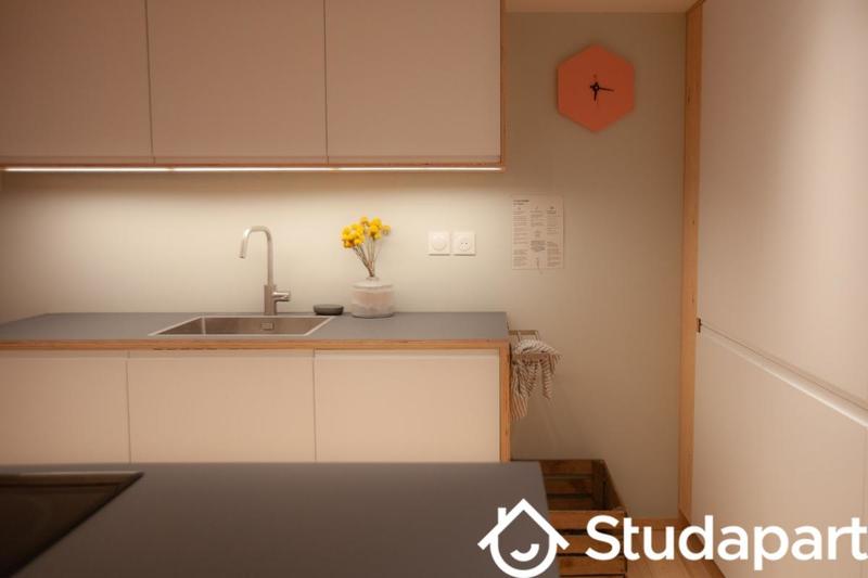 Chambre - 130 m² - 1 pièce