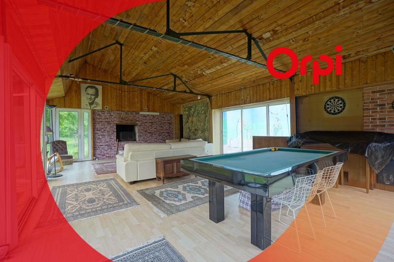 Maison - 230 m² - 7 pièces