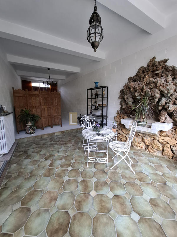 Maison - 300 m² - 10 pièces