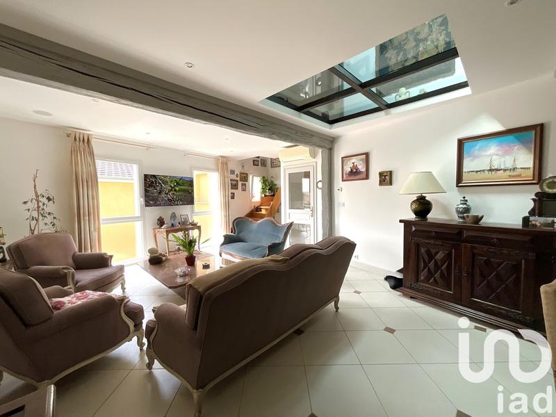 Maison - 205 m² - 5 pièces