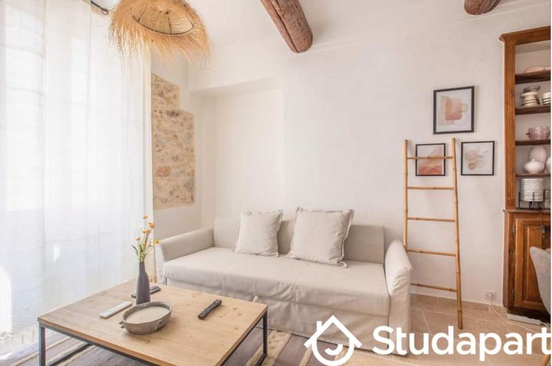 Chambre - 7 m² - 1 pièce