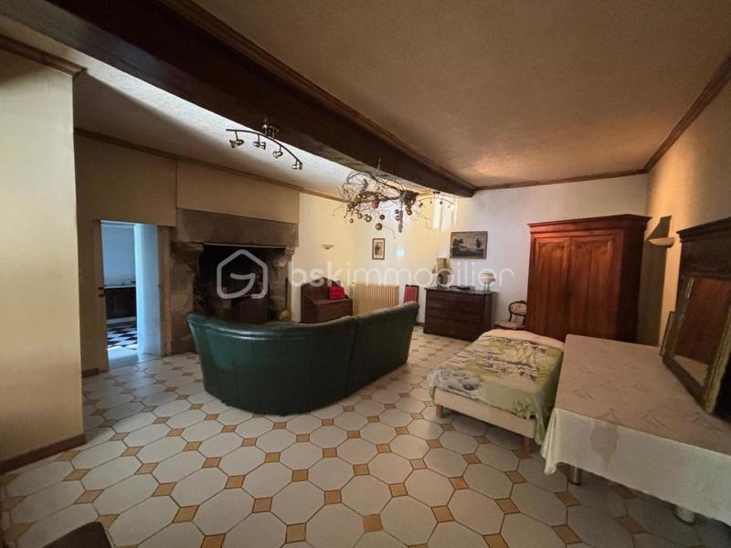 Demeure - 234 m² - 8 pièces