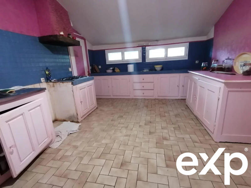 Maison traditionnelle - 141 m² - 6 pièces