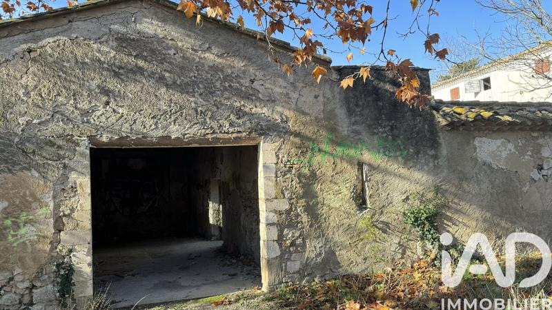 Maison - 1 000 m² - 25 pièces