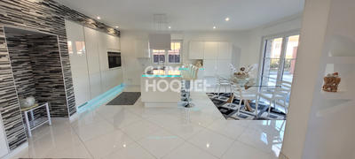 Maison - 145 m² - 4 pièces