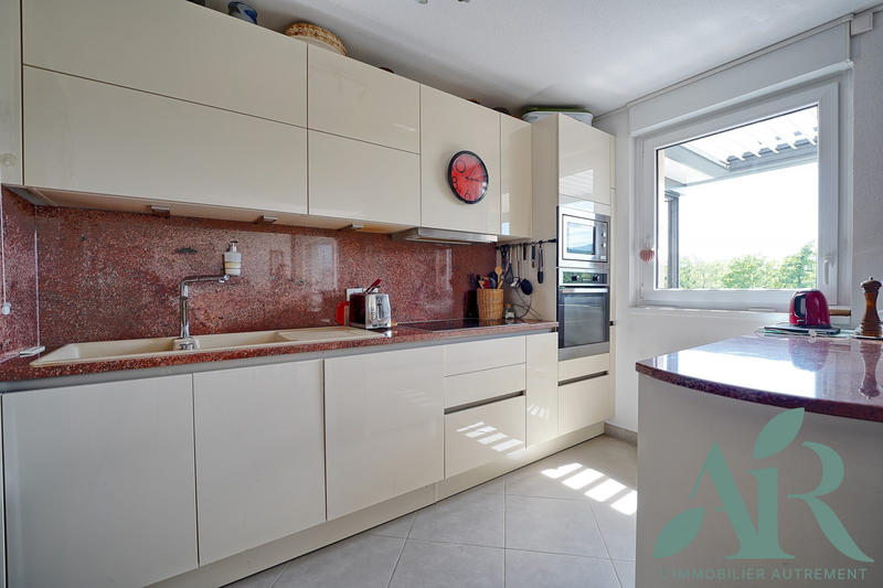 Appartement - 95 m² - 4 pièces