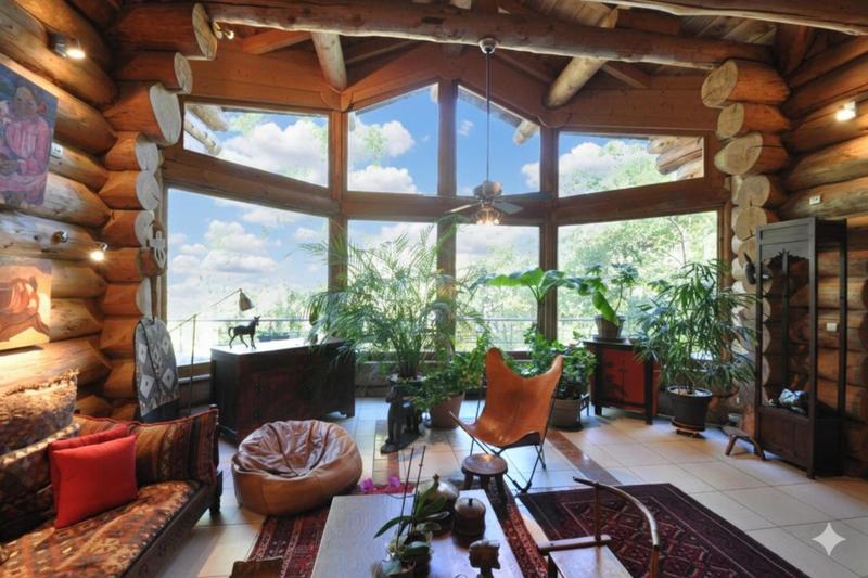 Propriété - 360 m² - 8 pièces