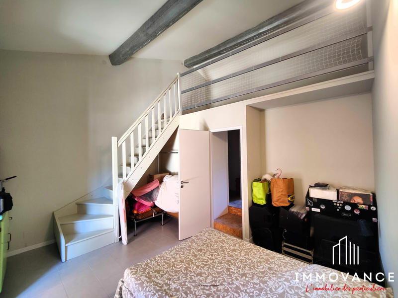 Maison - 340 m² - 8 pièces