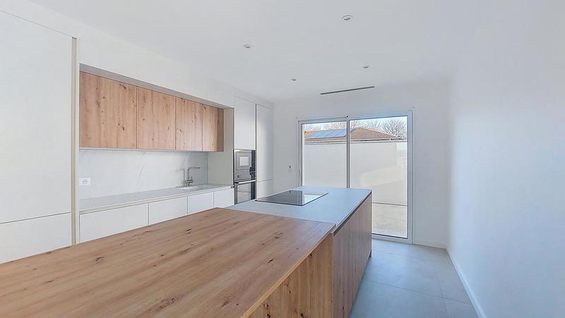 Maison - 140 m² - 5 pièces