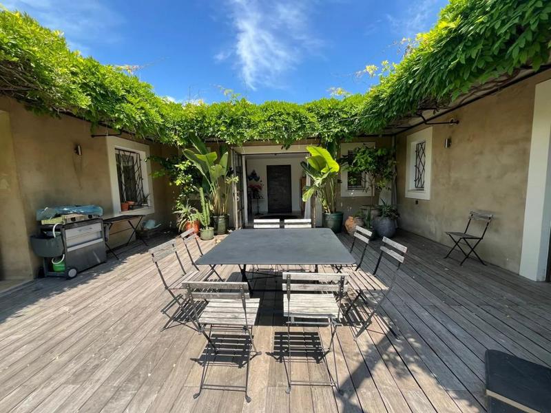 Villa - 277 m² - 9 pièces