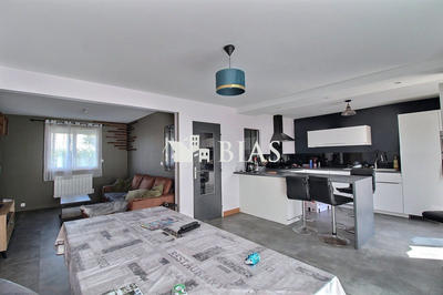 Maison - 91 m² - 4 pièces