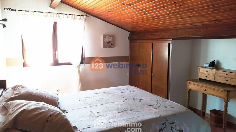 Maison - 200 m² - 10 pièces