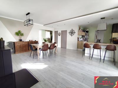 Maison - 123 m² - 6 pièces