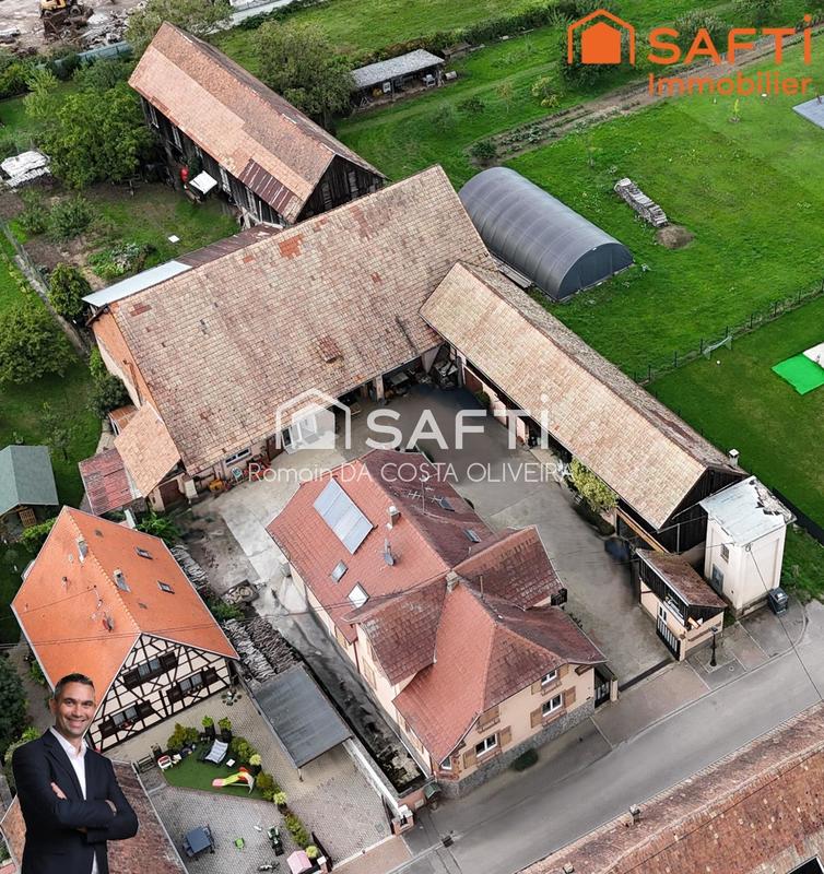 Maison - 260 m² - 12 pièces