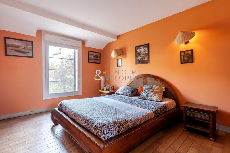 Maison - 183 m² - 8 pièces