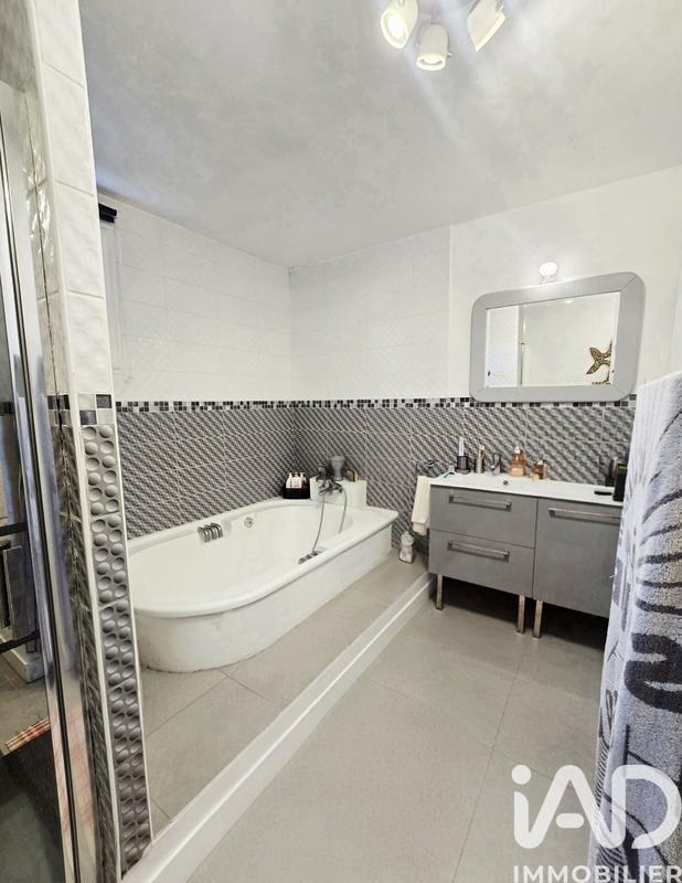 Maison - 190 m² - 7 pièces